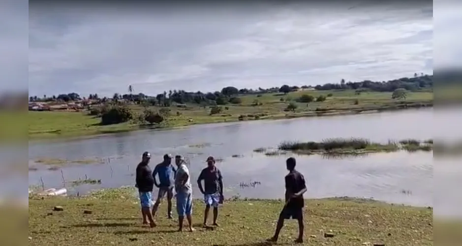 Após beber com amigos, pescador desaparece ao entrar em lagoa