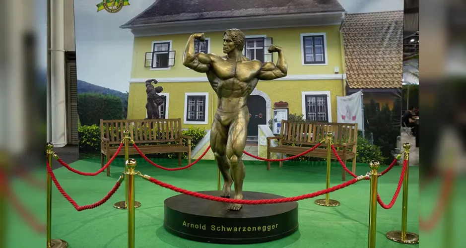 Estátua de Arnold Schwarzennger é uma das atrações encontradas no Arnold South America