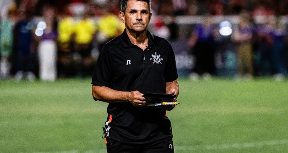 Auxiliar técnico chega para substitutir Daniel Cerqueira, que foi para o Athletico Paranaense