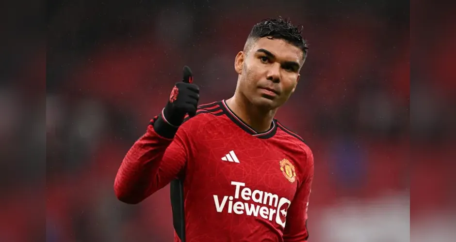 Casemiro com a camisa do Manchester United