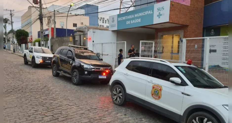 Polícia Federal cumpriu mandados de busca e apreensão na Secretaria de Saúde de Vitória da Conquista, na Bahia