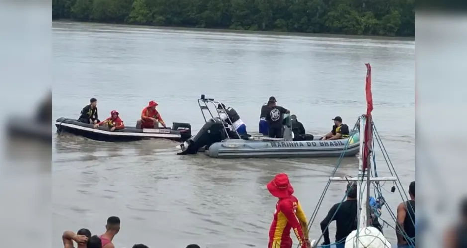 Polícia Federal, bombeiros e outras autoridades se mobilizam para resgatar barcos com corpos no Litoral paraense