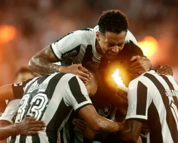 Botafogo vence o Vitória com time misto e larga na frente na 3ª fase