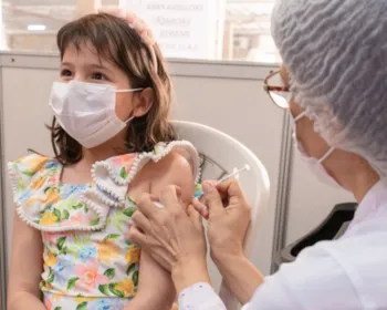 COVID: especialista alerta para a baixa cobertura vacinal infantil