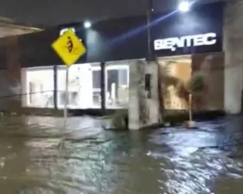 Chuvas provocam alagamentos e estragos em Maceió e no interior