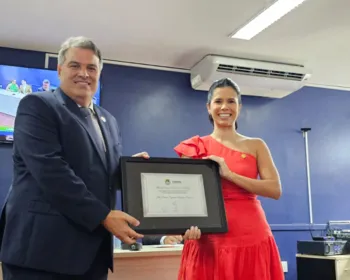 Delegada Teila Rocha recebe título de cidadã honorária de Maceió