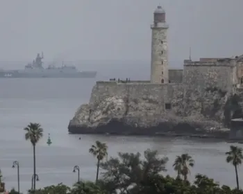 EUA manda submarino nuclear para Cuba após chegada de navios russos