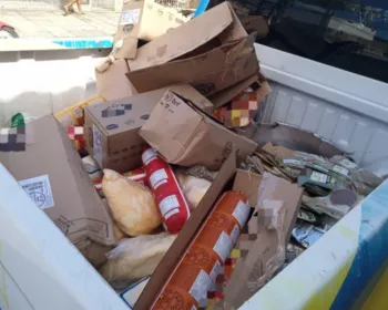 Fiscalização apreende 220 kg de alimentos estragados na Ponta da Terra