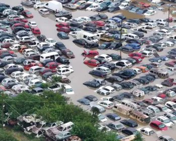 Gaúchos perderam 200 mil carros na enchente e a minoria tem seguro