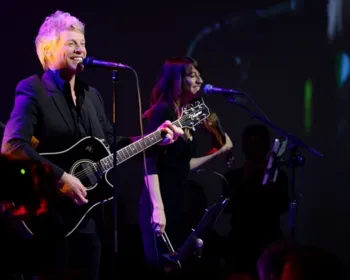 Gravadora da Bon Jovi é acusada de vender autógrafos falsos