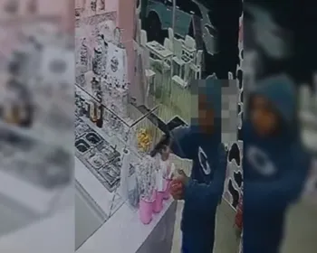 Homem armado invade e rouba loja de milkshakes