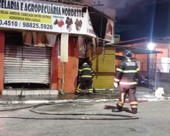 Incêndio atinge loja de produtos para cavalos no Centro, em Maceió