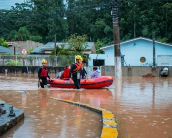 Lira faz convocação para analisar PEC que reserva emendas para o combate a desastres naturais