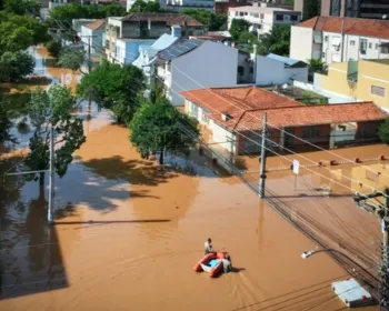 Mais de 100 pessoas são presas por crimes em meio às enchentes no RS