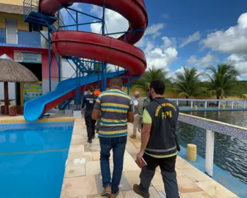 Parque aquático é interditado durante fiscalização em Girau do Ponciano