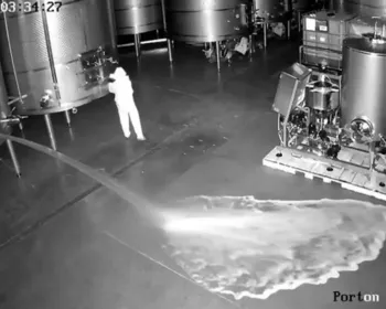 Por vingança, ex-funcionária derrama 60 mil litros de vinho