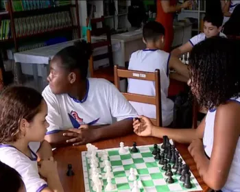 Projeto de xadrez ensina história e matemática em escola pública do ES