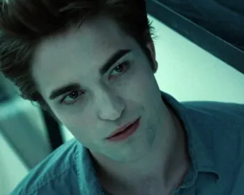 Robert Pattinson odiava maquiagem reluzente de Crepúsculo, diz ator