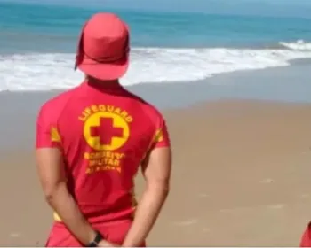 Surfista e bombeiro resgatam vítimas de afogamento na Praia da Avenida
