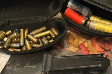 
			
				Ação contra PMs que vendiam armas a facções tem 18 presos e 1 baleado
			
			