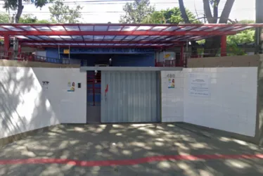 
			
				Adolescente de 13 anos esfaqueia colegas em escola de Belo Horizonte
			
			
