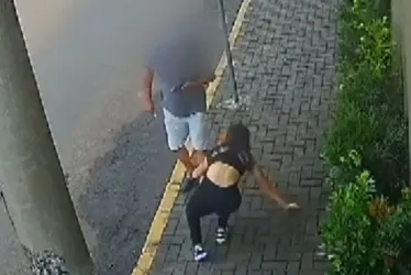 
			
				'Queimava demais', diz vítima de ataque com soda cáustica
			
			