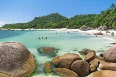 
				Após repercussão negativa, PEC das Praias submerge no Senado
			
			