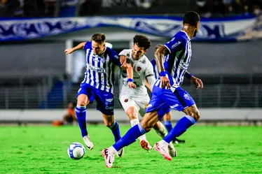 
			
				CSA tem 85% de chance de ser rebaixado para a Série D
			
			