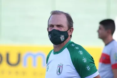 
			
				CSA tem nomes na mira e busca anunciar novo técnico antes do final de semana
			
			