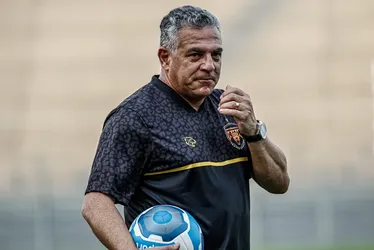
			
				CSA tem nomes na mira e busca anunciar novo técnico antes do final de semana
			
			