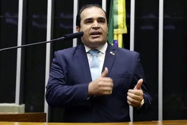 
			
				Câmara dos Deputados aprova reajuste salarial de servidores públicos
			
			