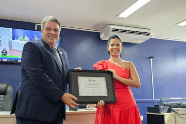 
			
				Delegada Teila Rocha recebe título de cidadã honorária de Maceió
			
			