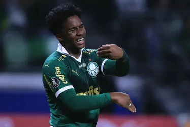 
			
				Endrick tem edema na coxa e vira dúvida para despedidas do Palmeiras
			
			