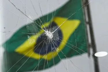 
				Governo da Argentina identifica foragidos do 8 de janeiro no país
			
			