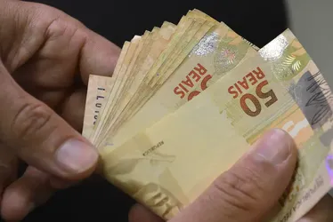 
				Governo de Alagoas antecipa pagamento dos servidores; veja quando
			
			