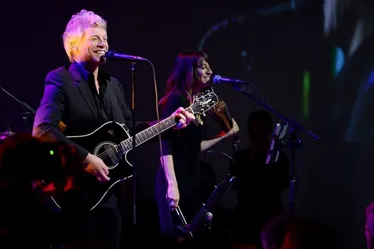 
			
				Gravadora da Bon Jovi é acusada de vender autógrafos falsos
			
			
