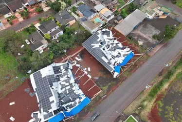 
			
				'Microexplosão' provoca estragos em são Luiz Gonzaga, no RS
			
			