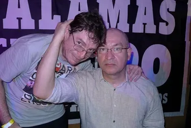 
			
				Morre alagoano amante dos Paralamas e banda homenageia: "Fã histórico"
			
			