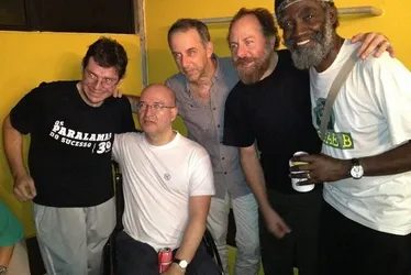 
			
				Morre alagoano amante dos Paralamas e banda homenageia: "Fã histórico"
			
			