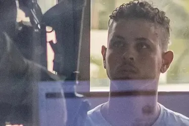
			
				Envenenamento, outro filho e multa de R$ 600 mil: veja denúncia do MP contra pai acusado de matar filho em Maceió
			
			