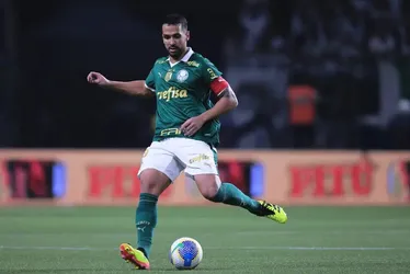 
			
				Palmeiras bate recorde e atingirá valor histórico com venda de atletas
			
			