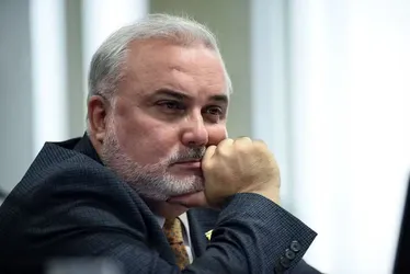 
			
				Petrobras chega a oito presidentes em oito anos com saída de Prates
			
			