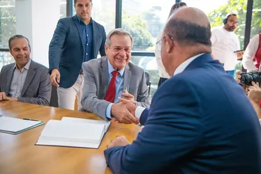 
			
				Ronaldo Lessa assume o cargo de governador de Alagoas em exercício
			
			