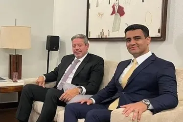 
			
				Sem Arthur Lira, tempo de JHC no guia eleitoral pode cair pela metade
			
			