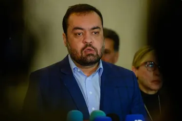 
			
				TRE-RJ decide pela absolvição de Castro, Pampolha e Bacellar
			
			