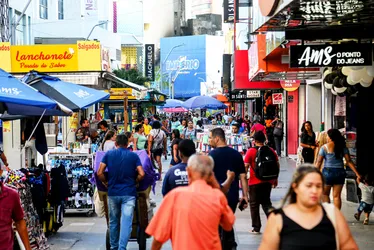 
			
				Veja o que abre e o que fecha no Dia do Comerciário em Maceió e no interior
			
			