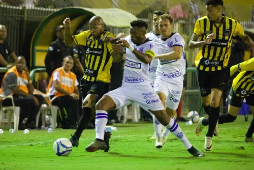 
				CSA perde para Volta Redonda com gol no fim e segue no Z4 da Série C
			
			