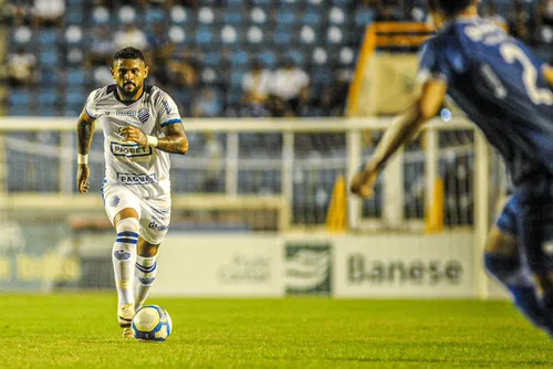 
				CSA quebra sequência sem vitórias e bate Confiança pela Série C: 1 a 0
			
			