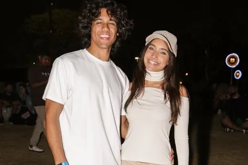 
				Vanessa Lopes, do BBB 24, faz aparição rara com o namorado
			
			