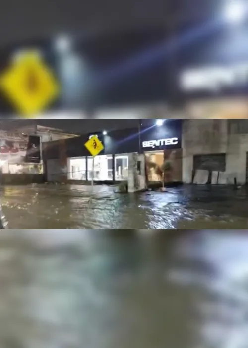 
			
				Chuvas provocam alagamentos e estragos em Maceió e no interior
			
			